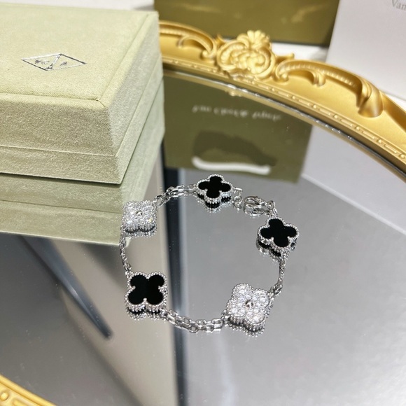 Van Cleef & Arpels Jewelry - Van Cleef & Arpels Style Clover Diamond Black Onyx Bracelet | IN STOCK